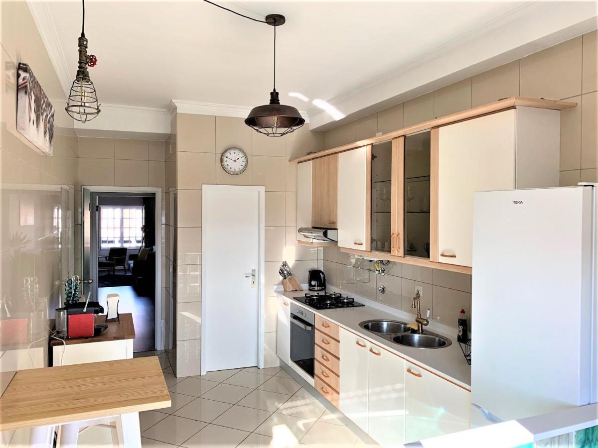 Charm City Center Apt 140M2 & Free Parking Apartman Braga Kültér fotó
