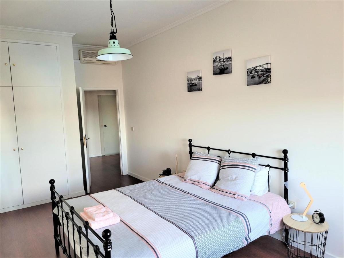 Charm City Center Apt 140M2 & Free Parking Apartman Braga Kültér fotó