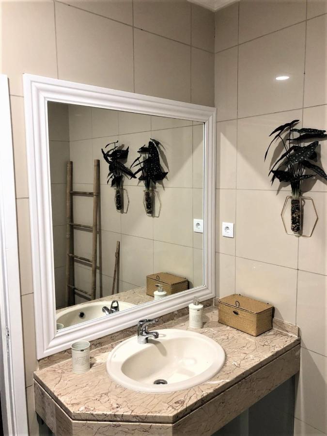 Charm City Center Apt 140M2 & Free Parking Apartman Braga Kültér fotó
