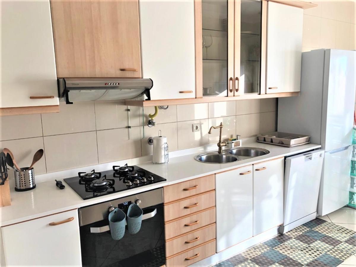 Charm City Center Apt 140M2 & Free Parking Apartman Braga Kültér fotó